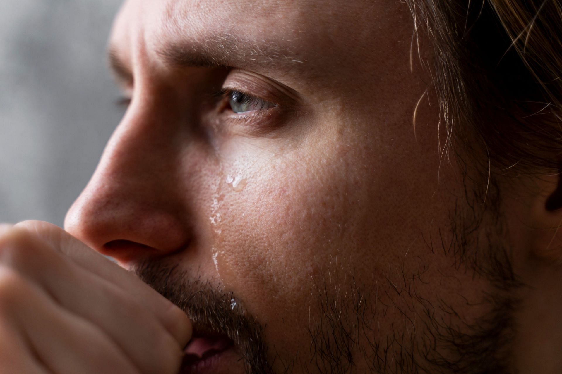 Being sensitive is not an issue. (Image via Freepik/)